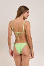 Carregar imagem no visualizador da galeria, Model Back: Rio De Sol Ensemble Set Sand-Menta Lia Lacinho
