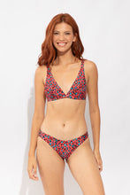Carregar imagem no visualizador da galeria, Model Front: Rio De Sol Bas Bottom Coral-Feline Essential-Comfy
