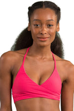 Carregar imagem no visualizador da galeria, Gallery: Rio De Sol Haut Top Dots-Virtual-Pink Kate
