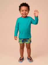Carregar imagem no visualizador da galeria, Model Front: Uv Line T-Shirt Longsleeve Baby Green Sea Upf50+
