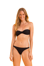Carregar imagem no visualizador da galeria, Model Front: Rio De Sol Haut Top Bora-Black Bandeau-Joy
