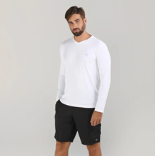 Carregar imagem no visualizador da galeria, Model Front: Uv Line Fitness Haut Sport Fit Ml Branco Msc
