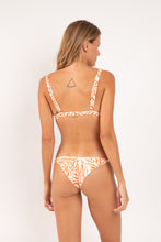 Carregar imagem no visualizador da galeria, Model Back: Rio De Sol Ensemble Set Sahari Alba Cheeky-Fixa

