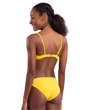 Carregar imagem no visualizador da galeria, Image 07: Rio De Sol Ensemble Set Malibu-Yellow Balconet Essential-Comfy
