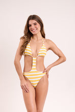 Carregar imagem no visualizador da galeria, Model Front: Rio De Sol Une Pièce Sunshine Becky
