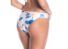 Carregar imagem no visualizador da galeria, Model Back: Saha Bas Bottom Cumbia Floral Sweetness
