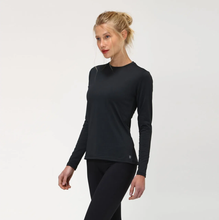 Carregar imagem no visualizador da galeria, Image 02: Uv Line T-Shirt Uvpro Br Ml Preto Fem
