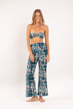 Carregar imagem no visualizador da galeria, Model Front: Rio De Sol Pantalon De Plage Azule Murana Pants

