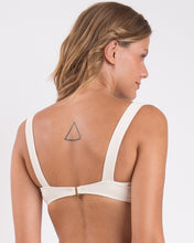 Carregar imagem no visualizador da galeria, Image 06: Rio De Sol Haut Top Malibu-Natural Amelia
