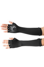 Carregar imagem no visualizador da galeria, Model Front: Uv Line Gants Long Gloves Uni Black Upf50+
