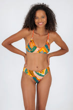 Carregar imagem no visualizador da galeria, Model Front: Rio De Sol Haut Top El-Arco Bralette-Orange
