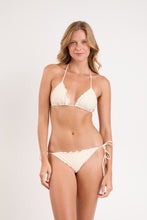 Carregar imagem no visualizador da galeria, Model Front: Rio De Sol Haut Top Touch-Natural Frufru
