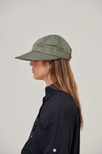 Carregar imagem no visualizador da galeria, Image 02: Uv Line Casquette Visor Nice Fem Militar Green Upf50+
