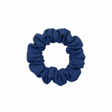 Carregar imagem no visualizador da galeria, Product Front: Rio De Sol Chouchou Navy Scrunchie
