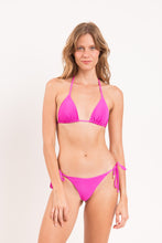 Carregar imagem no visualizador da galeria, Model Front: Rio De Sol Ensemble Set Malibu-Rosa Tri-Inv Cheeky-Tie
