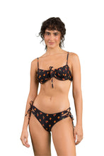 Carregar imagem no visualizador da galeria, Model Front: Rio De Sol Ensemble Set Cashew Balconet-Tie Madrid
