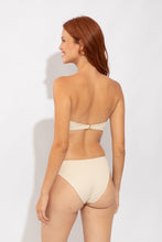 Carregar imagem no visualizador da galeria, Model Back: Rio De Sol Bas Bottom Solar-Off Essential-Comfy
