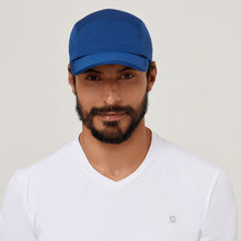 Carregar imagem no visualizador da galeria, Model Front: Uv Line Casquette Cap Athletic Dry 2021 Masc Nav Yblue Upf50+
