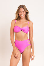 Carregar imagem no visualizador da galeria, Model Front: Rio De Sol Ensemble Set Vita-Pink Twist Highwaist-Spin
