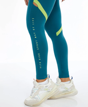 Carregar imagem no visualizador da galeria, Image 02: Alto Giro Fitness Bas Legging Bodytex Vazado Lateral Sport Way Verde Running
