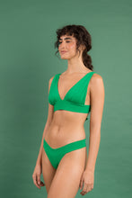 Carregar imagem no visualizador da galeria, Image 10: Rio De Sol Ensemble Set Tambourine Halter-Marina Essential-Cos
