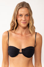 Carregar imagem no visualizador da galeria, Gallery: Rio De Sol Haut Top Malibu-Black Zaya
