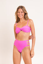 Carregar imagem no visualizador da galeria, Image 06: Rio De Sol Ensemble Set Vita-Pink Twist Highwaist-Spin
