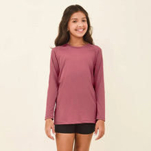 Carregar imagem no visualizador da galeria, Model Front: Uv Line T-Shirt Longsleeve Uvpro Kids Malva Upf50+
