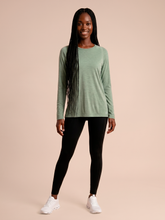 Carregar imagem no visualizador da galeria, Model Front: Uv Line T-Shirt Longsleeve Fem New Fit Mix Grey Upf50+
