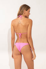 Carregar imagem no visualizador da galeria, Model Back: Rio De Sol Ensemble Set Crespinho-Rosa Tri-Inv Cheeky-Tie
