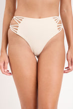 Carregar imagem no visualizador da galeria, Gallery: Rio De Sol Bas Bottom Malibu-Natural High-Waist-Spin-Iris
