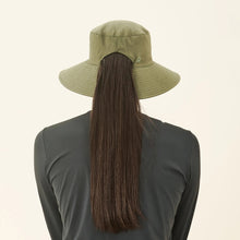 Carregar imagem no visualizador da galeria, Model Back: Uv Line Bob Hat California Nac Fem Green Militar Upf50+
