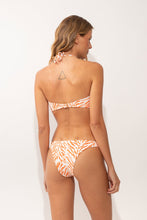 Carregar imagem no visualizador da galeria, Model Back: Rio De Sol Ensemble Set Sahari Tayra Leblon
