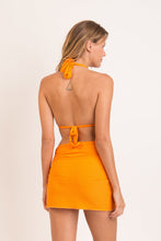 Carregar imagem no visualizador da galeria, Model Back: Rio De Sol Jupe De Page Dots-Mango Skirt-Knot
