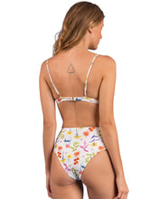 Carregar imagem no visualizador da galeria, Image 08: Rio De Sol Ensemble Set Countryside Kyra Hotpants
