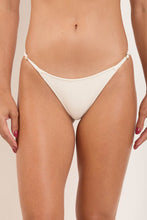 Carregar imagem no visualizador da galeria, Gallery: Rio De Sol Bas Bottom Sand-Chantilly Cheeky-Fixa
