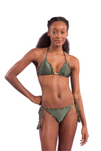 Carregar imagem no visualizador da galeria, Model Front: Rio De Sol Bas Bottom Croco Frufru-Fio
