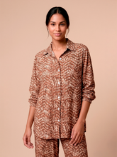 Carregar imagem no visualizador da galeria, Gallery: Uv Line Chemise Shirt Vitoria Tie Dye Pitanga Upf50+

