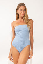 Carregar imagem no visualizador da galeria, Model Front: Rio De Sol Une Pièce Drift-Cianita Tube-Op
