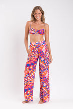 Carregar imagem no visualizador da galeria, Model Front: Rio De Sol Pantalon De Plage Funny Wide Pants
