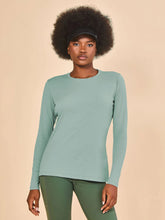 Carregar imagem no visualizador da galeria, Gallery: Uv Line T-Shirt Longsleeve Fem New Fit Verde Agua Upf50+
