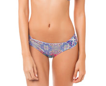 Carregar imagem no visualizador da galeria, Model Front: Saha Bas Calcinha Mapale Delilah
