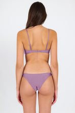 Carregar imagem no visualizador da galeria, Model Back: Rio De Sol Ensemble Set Shimmer-Harmonia Bandeau-Knot Essential
