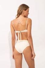 Carregar imagem no visualizador da galeria, Model Back: Rio De Sol Ensemble Set Malibu-Natural Zaya Amy
