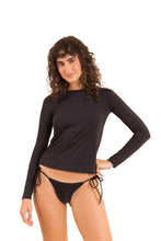 Carregar imagem no visualizador da galeria, Model Front: Rio De Sol Haut Nero Rash-Guard
