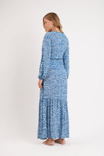 Carregar imagem no visualizador da galeria, Model Back: Rio De Sol Vêtement De Plage Chuva Long Dress Verona
