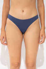 Carregar imagem no visualizador da galeria, Gallery: Rio De Sol Bas Bottom Carmel-Blue Essential-Comfy
