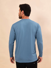 Carregar imagem no visualizador da galeria, Model Back: Uv Line T-Shirt Longsleeve Uvpro Masc Indigo Upf50+

