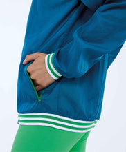 Carregar imagem no visualizador da galeria, Image 04: Alto Giro Fitness Haut Jaqueta Aerofit Bomber Com Punhos Verde Deep Lagon
