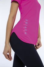 Carregar imagem no visualizador da galeria, Image 02: Alto Giro Fitness Haut T-Shirt Skin Fit Inspiracionais Pink Choque
